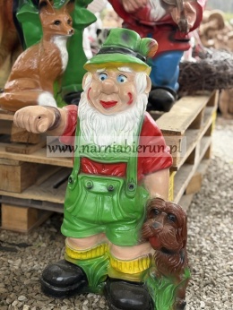 Figura z Żywicy KRASNAL Krasnoludek z psem leśnik leśniczy myśliwy zielony 64 cm