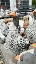 Figurka betonowa GĘŚ GĄSKA BALBINKA 45 cm.