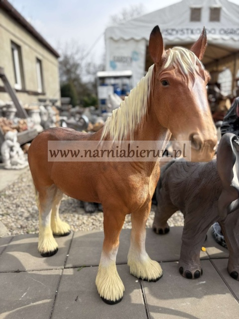 Figurka z żywicy KOŃ DUŻY BRĄZOWY KLACZ 103 cm
