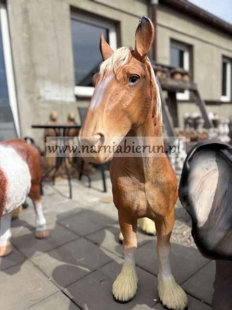 Figurka z żywicy KOŃ DUŻY BRĄZOWY KLACZ 103 cm