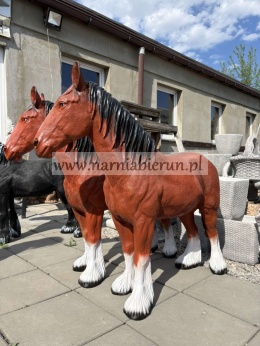 Figurka z żywicy KOŃ DUŻY BRĄZOWY CIEMNY KLACZ 103 cm