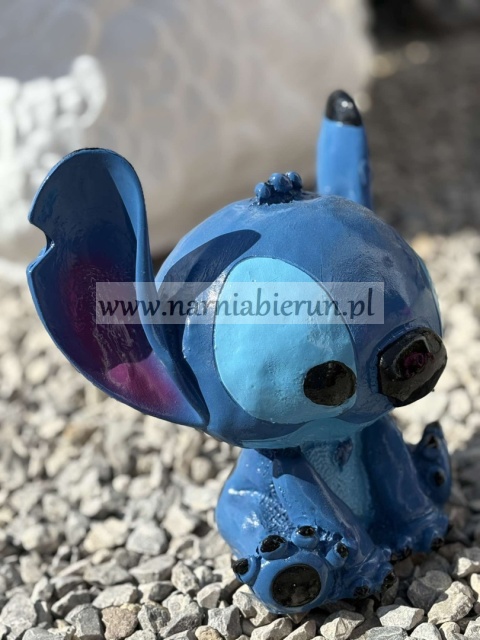 Figurka z żywicy Stich sticz kosmita niebieski mały 23 cm.