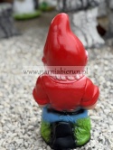 Figurka z żywicy Krasnal krasnoludek ogrodnik z łoptą i różą 37 cm.