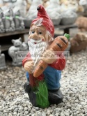 Figurka z żywicy Krasnal krasnoludek z marchewką 46 cm.