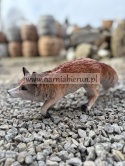 Figurka z żywicy Lisek lis stojący skradający się przyczajony 30 cm.