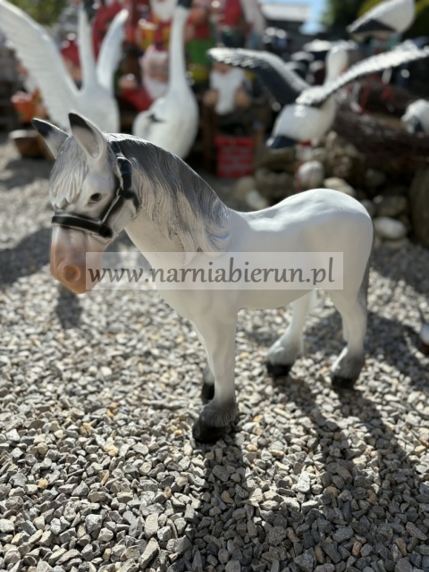 Figurka ogrodowa z żywicy koń 53 cm