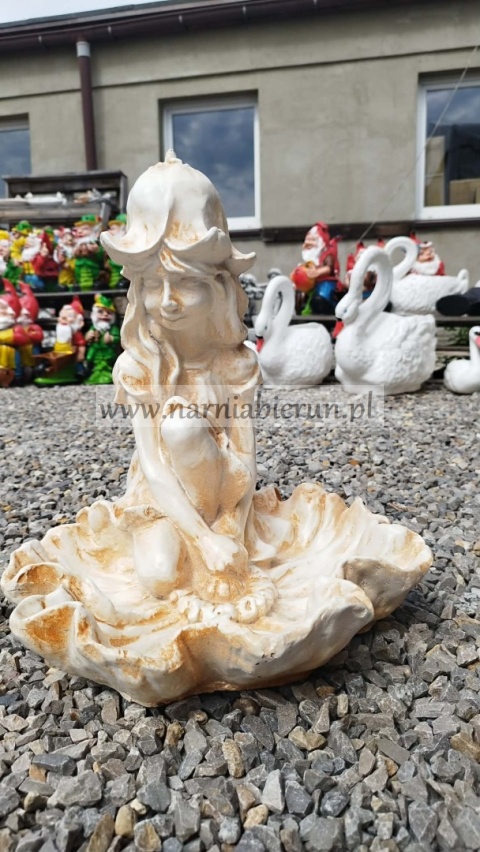 Figurka z żywicy ELF w liściu 42 cm.