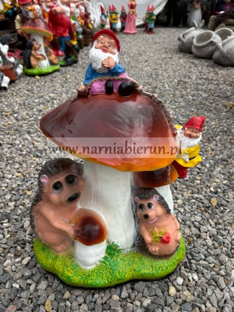 Figurka z żywicy Jeżyki Grzyb Skrzaty Grzybek Krasnale 55cm.