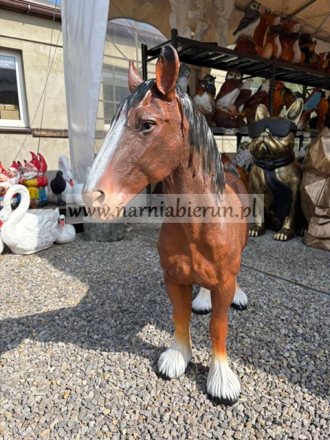 Figurka z żywicy KOŃ DUŻY BRĄZOWY CIEMNY KLACZ 103 cm