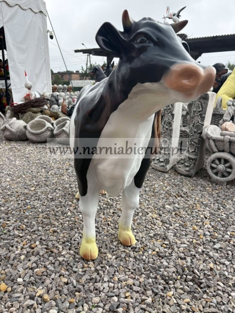 Figurka z żywicy KROWA BRĄZOWA CZARNA 104 cm