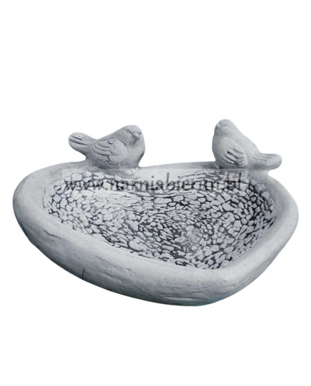 Figurka betonowa poidełko POIDŁO SERCE 38 cm Figurka betonowa poidełko POIDŁO SERCE 38 cm