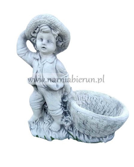 Figurka betonowa donica CHŁOPAK Z KOSZEM H40 Figurka betonowa donica CHŁOPAK Z KOSZEM H40