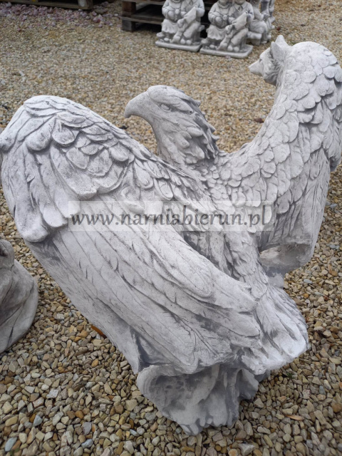 Figurka betonowa ORZEŁ 57 cm Figurka betonowa ORZEŁ 57 cm