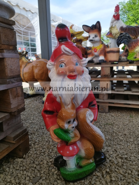 Figurka z żywicy KRASNAL z wiewiórką Figurka z żywicy KRASNAL z wiewiórką