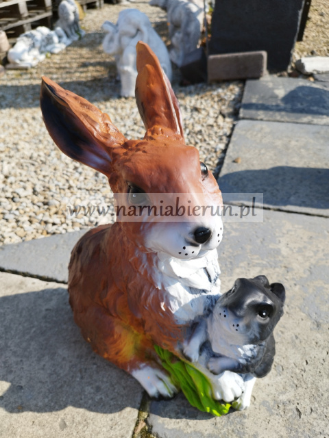 Figurka ogrodowa Zajączki dwa zajączki mama z małym Figurka ogrodowa Zajączki dwa zajączki mama z małym