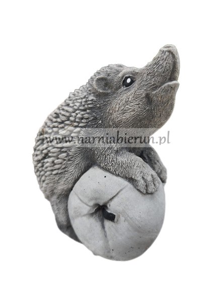 Figurka betonowa JEŻ JEŻYK Z JABŁKIEM 15 cm Figurka betonowa JEŻ JEŻYK Z JABŁKIEM 15 cm