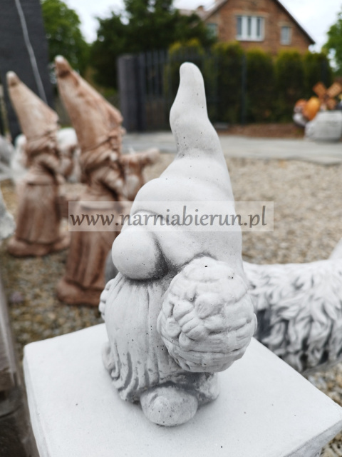 Figurka ogrodowa betonowa SKRZAT Z ULEM H21 Figurka ogrodowa betonowa SKRZAT Z ULEM H21