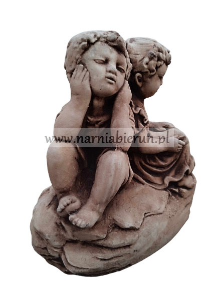 Figurka ogrodowa betonowa DZIECI NA SKALE H31 Figurka ogrodowa betonowa DZIECI NA SKALE H31