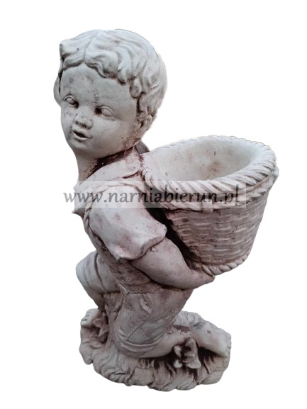 Figurka betonowa donica CHŁOPAK Z KOSZEM 39 cm Figurka betonowa donica CHŁOPAK Z KOSZEM 39 cm