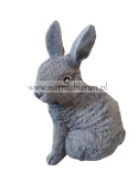 Figurka betonowa DZIKI ZAJĄC SIEDZĄCY 21 cm