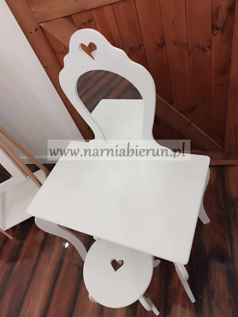 Piękna biała toaletka kosmetyczna dla dziecka + krzesełko Piękna biała toaletka kosmetyczna dla dziecka + krzesełko