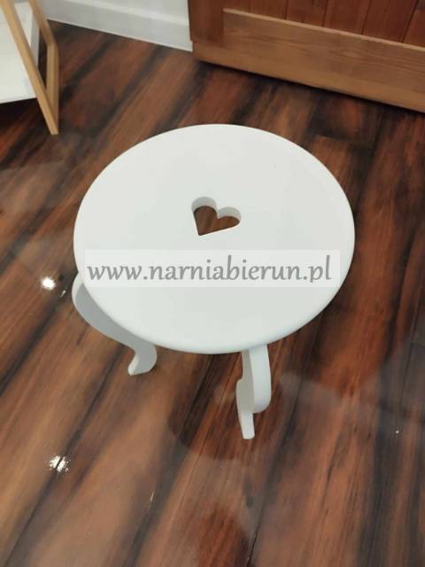 Piękna biała toaletka kosmetyczna dla dziecka + krzesełko Piękna biała toaletka kosmetyczna dla dziecka + krzesełko