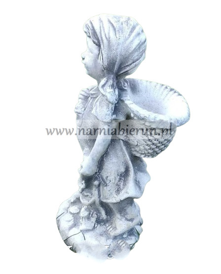 Figurka betonowa DZIEWCZYNA Z KOSZEM 33 cm Figurka betonowa DZIEWCZYNA Z KOSZEM 33 cm