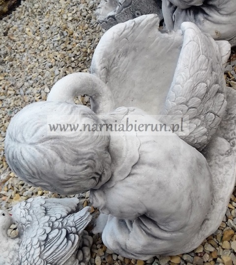 Figurka betonowa DZIEWCZYNKA Z ŁABĘDZIEM 40 cm Figurka betonowa DZIEWCZYNKA Z ŁABĘDZIEM 40 cm