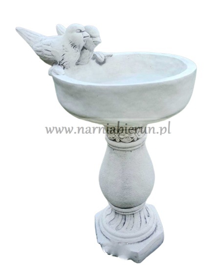 Figurka betonowa POIDŁO POIDEŁKO dwa ptaki na kolumnie 54 cm Figurka betonowa POIDŁO POIDEŁKO dwa ptaki na kolumnie 54 cm