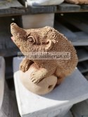 Figurka betonowa JEŻ JEŻYK Z JABŁKIEM 15 cm