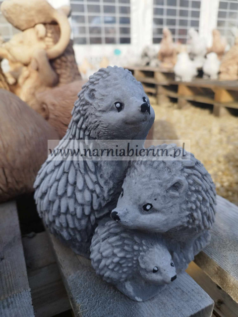 Figurka betonowa RODZINA JEŻY JEŻ 14 cm Figurka betonowa RODZINA JEŻY JEŻ 14 cm